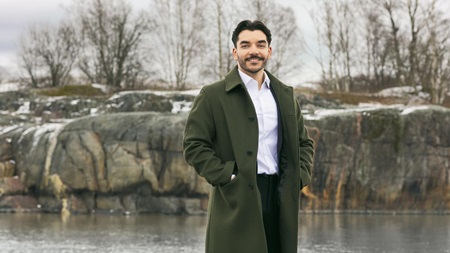 Surosh Javadi, Financial Advisor, Yrityspankki