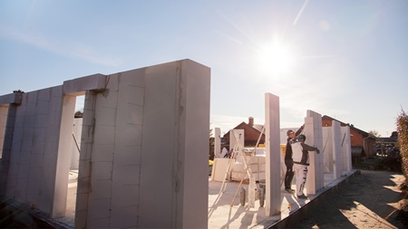 Danske Bankin yrityslainalaskurilla voit suunnitella lainamäärien maksueriä ja maksuaikoja. Tee hakemus verkossa helposti.